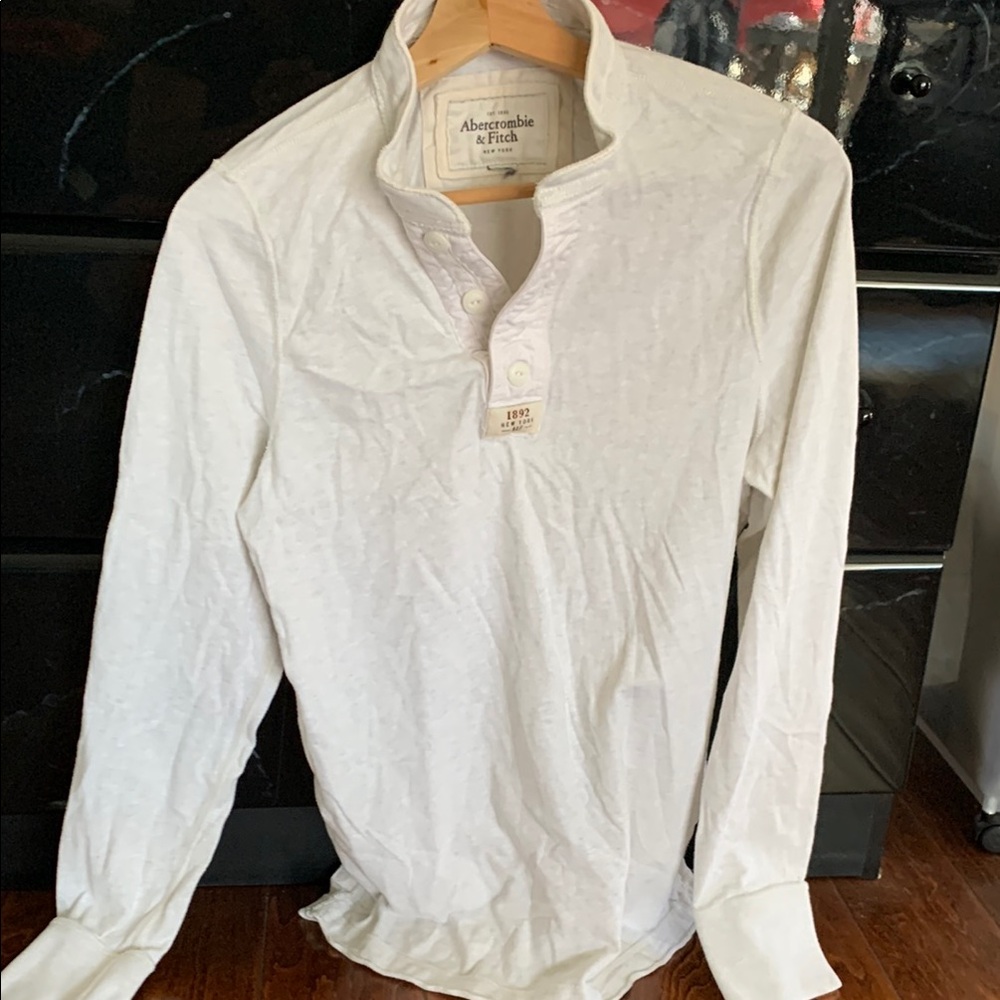 Abercrombie & Fitch White Long Sleeve Tee